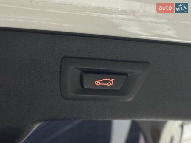 Білий БМВ Х6, об'ємом двигуна 2.99 л та пробігом 168 тис. км за 33500 $, фото 16 на Automoto.ua