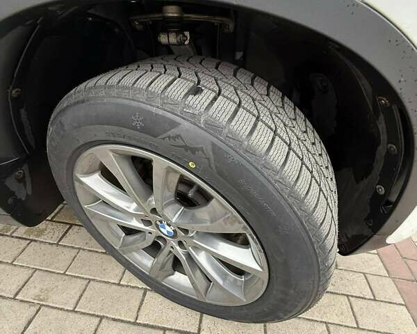 Білий БМВ Х6, об'ємом двигуна 2.99 л та пробігом 195 тис. км за 34000 $, фото 14 на Automoto.ua