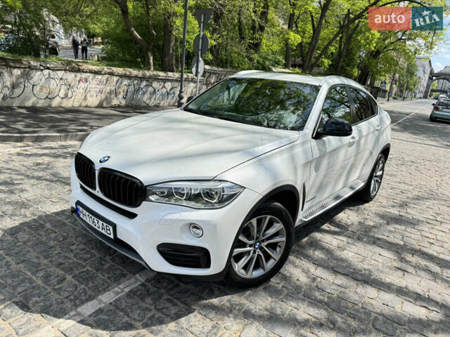 Белый БМВ Х6, объемом двигателя 2.99 л и пробегом 129 тыс. км за 33300 $, фото 3 на Automoto.ua