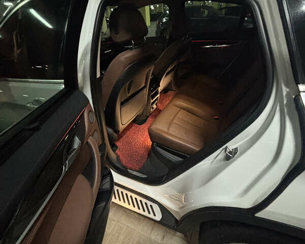 Белый БМВ Х6, объемом двигателя 2.99 л и пробегом 220 тыс. км за 31000 $, фото 15 на Automoto.ua