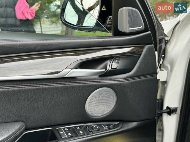 Белый БМВ Х6, объемом двигателя 4.39 л и пробегом 160 тыс. км за 32500 $, фото 16 на Automoto.ua