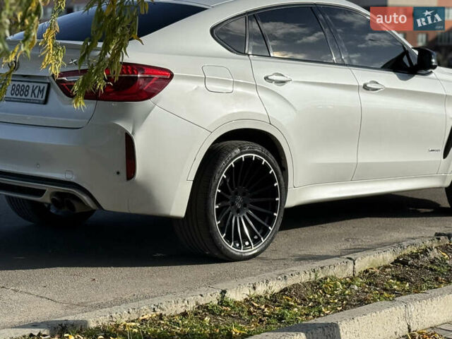 Белый БМВ Х6, объемом двигателя 4.39 л и пробегом 152 тыс. км за 38000 $, фото 6 на Automoto.ua