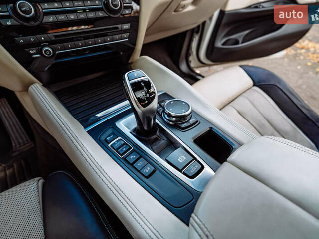 Белый БМВ Х6, объемом двигателя 4.39 л и пробегом 135 тыс. км за 42300 $, фото 31 на Automoto.ua