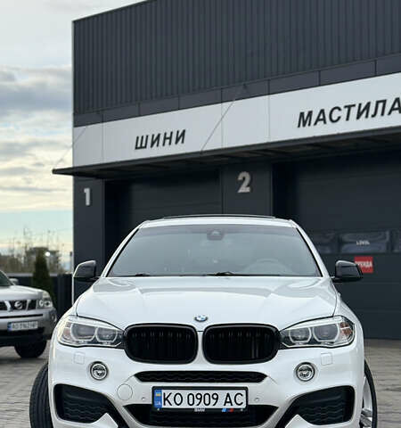 Белый БМВ Х6, объемом двигателя 2.99 л и пробегом 220 тыс. км за 36500 $, фото 3 на Automoto.ua