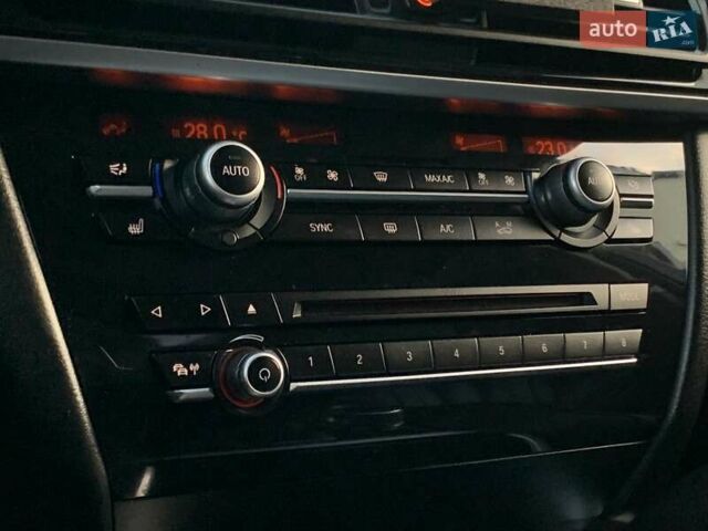 Белый БМВ Х6, объемом двигателя 3 л и пробегом 170 тыс. км за 32999 $, фото 67 на Automoto.ua