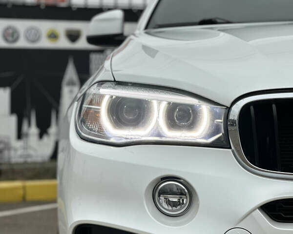 Белый БМВ Х6, объемом двигателя 3 л и пробегом 99 тыс. км за 34300 $, фото 3 на Automoto.ua