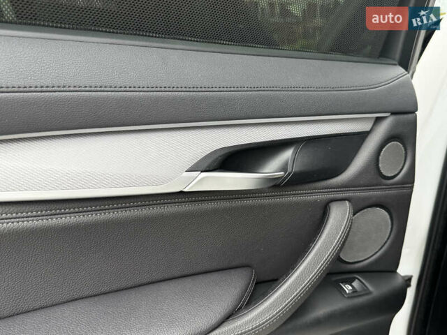 Білий БМВ Х6, об'ємом двигуна 3 л та пробігом 156 тис. км за 27777 $, фото 18 на Automoto.ua