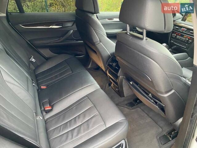 Білий БМВ Х6, об'ємом двигуна 2.99 л та пробігом 137 тис. км за 32500 $, фото 68 на Automoto.ua