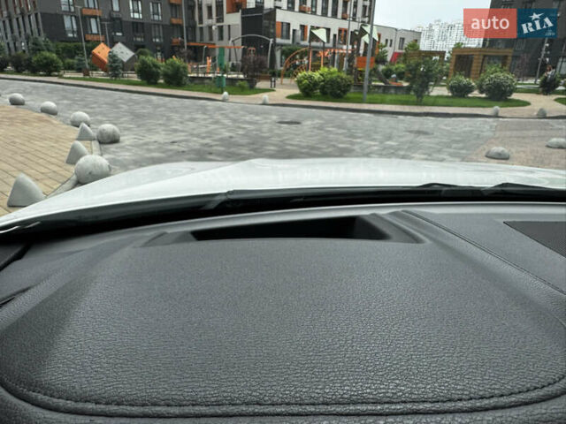 Білий БМВ Х6, об'ємом двигуна 3 л та пробігом 156 тис. км за 27777 $, фото 31 на Automoto.ua