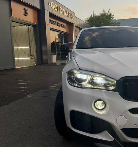 Белый БМВ Х6, объемом двигателя 2.98 л и пробегом 180 тыс. км за 27500 $, фото 8 на Automoto.ua