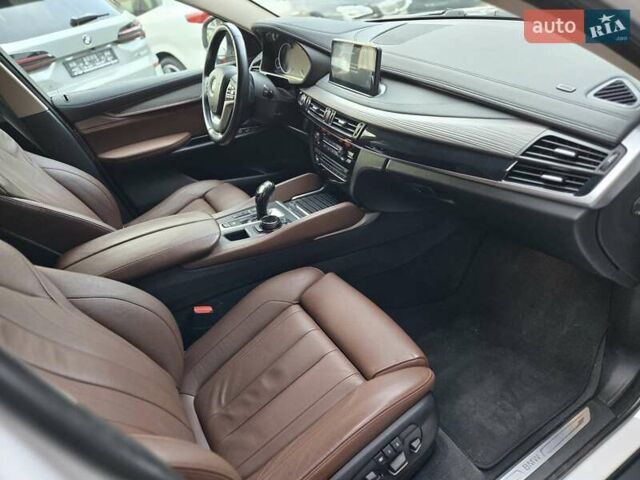 Білий БМВ Х6, об'ємом двигуна 2.99 л та пробігом 190 тис. км за 28999 $, фото 18 на Automoto.ua