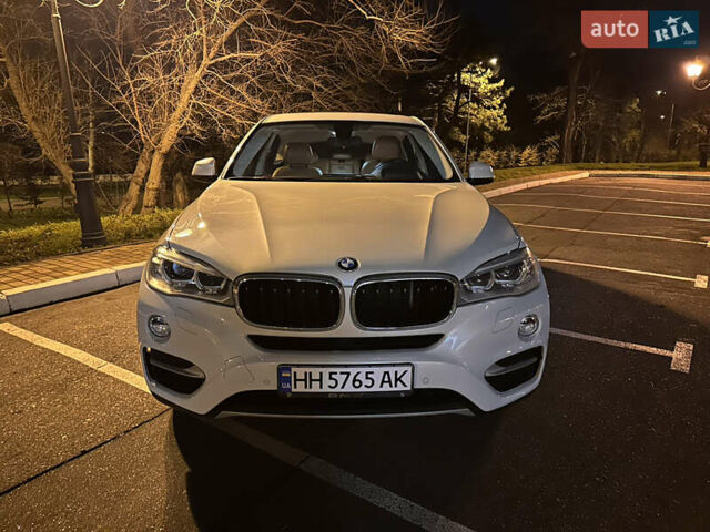 Білий БМВ Х6, об'ємом двигуна 2.98 л та пробігом 179 тис. км за 27500 $, фото 1 на Automoto.ua