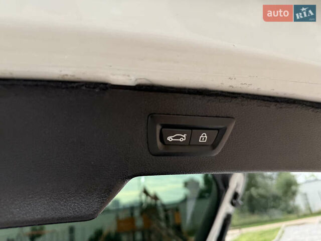 Білий БМВ Х6, об'ємом двигуна 3 л та пробігом 156 тис. км за 27500 $, фото 33 на Automoto.ua