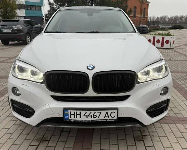Білий БМВ Х6, об'ємом двигуна 2.99 л та пробігом 195 тис. км за 34000 $, фото 18 на Automoto.ua