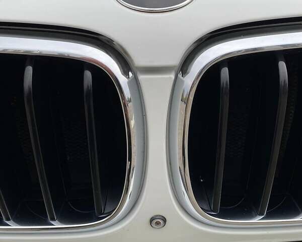 Білий БМВ Х6, об'ємом двигуна 2.99 л та пробігом 137 тис. км за 32500 $, фото 16 на Automoto.ua