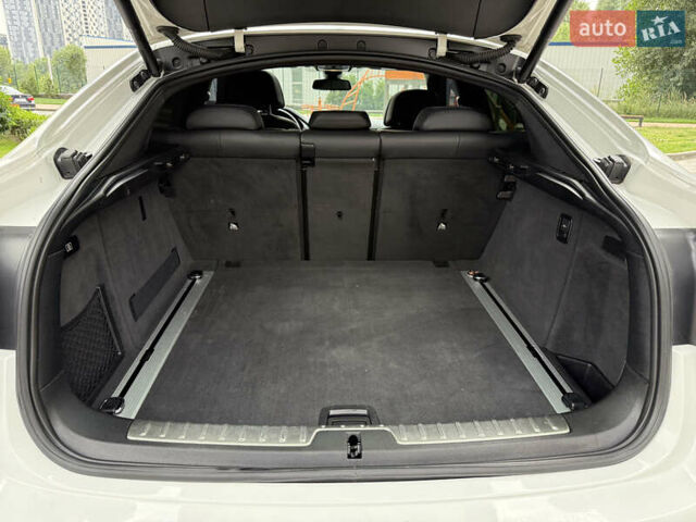 Білий БМВ Х6, об'ємом двигуна 3 л та пробігом 156 тис. км за 27500 $, фото 34 на Automoto.ua