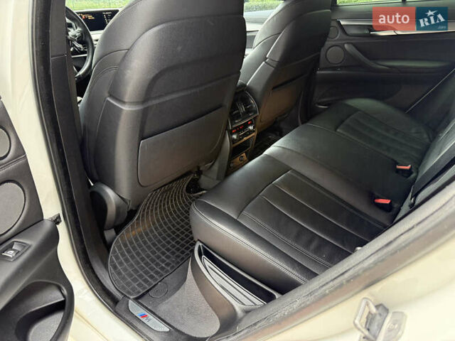 Білий БМВ Х6, об'ємом двигуна 3 л та пробігом 156 тис. км за 27500 $, фото 11 на Automoto.ua