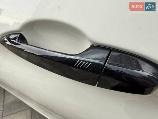 Білий БМВ Х6, об'ємом двигуна 3 л та пробігом 156 тис. км за 27500 $, фото 35 на Automoto.ua