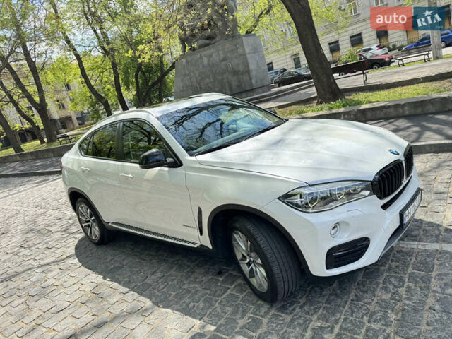 Белый БМВ Х6, объемом двигателя 2.99 л и пробегом 129 тыс. км за 33300 $, фото 12 на Automoto.ua