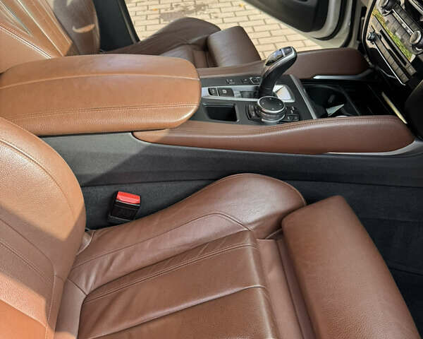 Белый БМВ Х6, объемом двигателя 2.99 л и пробегом 200 тыс. км за 29300 $, фото 63 на Automoto.ua