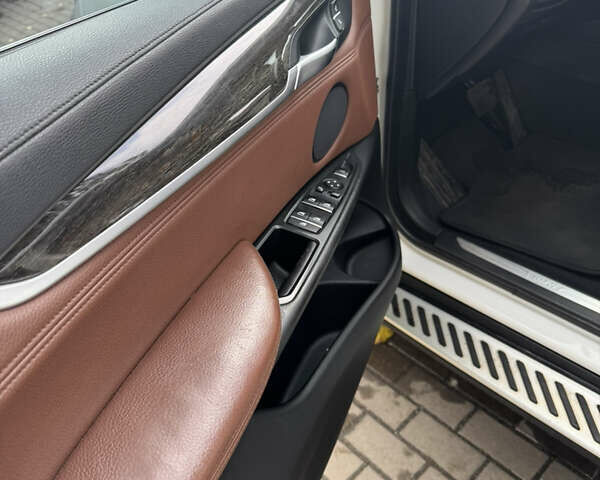 Белый БМВ Х6, объемом двигателя 2.99 л и пробегом 200 тыс. км за 29300 $, фото 58 на Automoto.ua