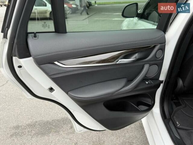 Белый БМВ Х6, объемом двигателя 2.98 л и пробегом 107 тыс. км за 27000 $, фото 22 на Automoto.ua