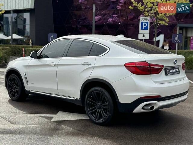 Белый БМВ Х6, объемом двигателя 2.98 л и пробегом 143 тыс. км за 22990 $, фото 4 на Automoto.ua