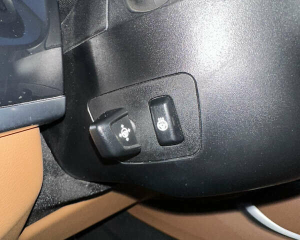 Белый БМВ Х6, объемом двигателя 3 л и пробегом 157 тыс. км за 25999 $, фото 29 на Automoto.ua