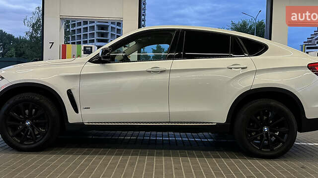 Белый БМВ Х6, объемом двигателя 3 л и пробегом 157 тыс. км за 25999 $, фото 8 на Automoto.ua