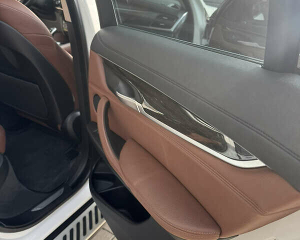 Белый БМВ Х6, объемом двигателя 2.99 л и пробегом 200 тыс. км за 29300 $, фото 18 на Automoto.ua