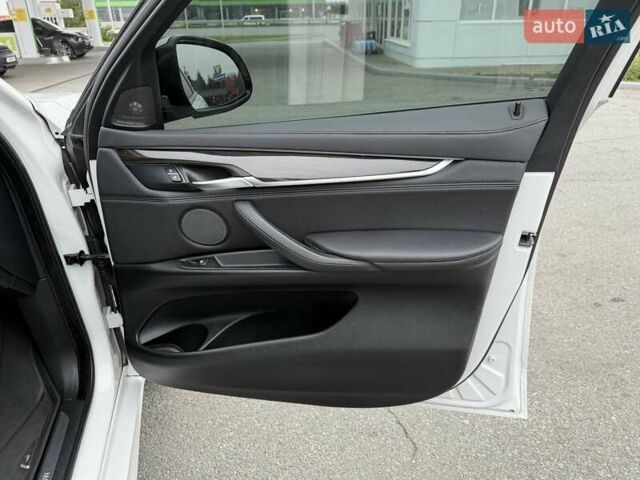 Белый БМВ Х6, объемом двигателя 2.98 л и пробегом 107 тыс. км за 27000 $, фото 18 на Automoto.ua