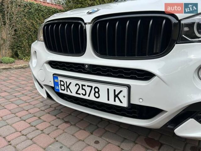 Білий БМВ Х6, об'ємом двигуна 2.98 л та пробігом 95 тис. км за 33500 $, фото 15 на Automoto.ua
