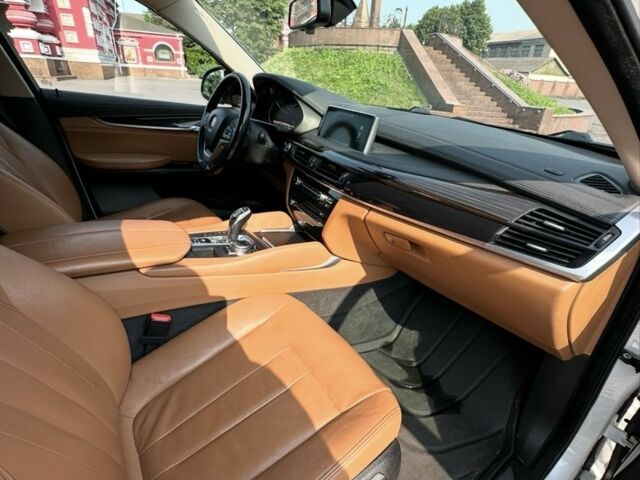 Белый БМВ Х6, объемом двигателя 3 л и пробегом 158 тыс. км за 25000 $, фото 11 на Automoto.ua