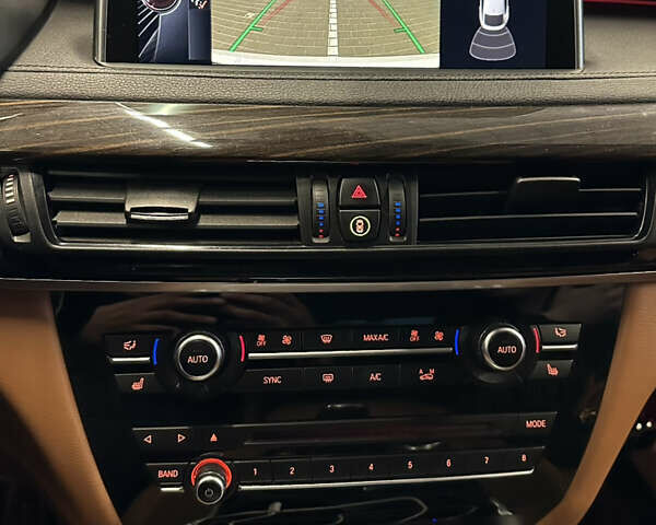 Белый БМВ Х6, объемом двигателя 3 л и пробегом 157 тыс. км за 25999 $, фото 21 на Automoto.ua