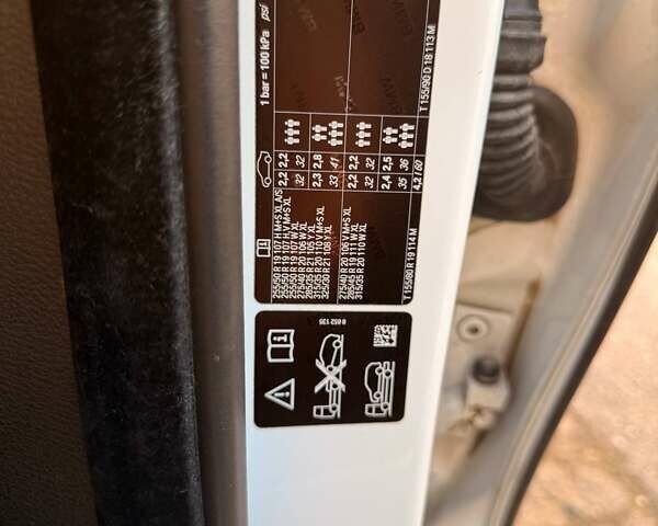 Белый БМВ Х6, объемом двигателя 3 л и пробегом 111 тыс. км за 44400 $, фото 18 на Automoto.ua