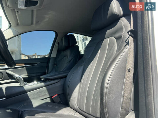 Белый БМВ Х6, объемом двигателя 3 л и пробегом 115 тыс. км за 29500 $, фото 30 на Automoto.ua
