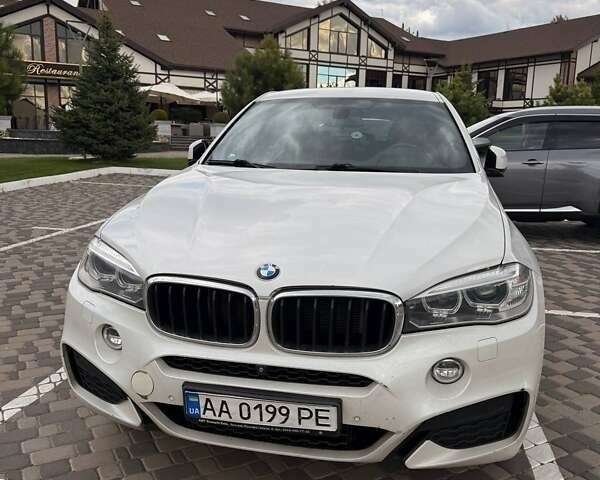 Белый БМВ Х6, объемом двигателя 3 л и пробегом 111 тыс. км за 44400 $, фото 2 на Automoto.ua