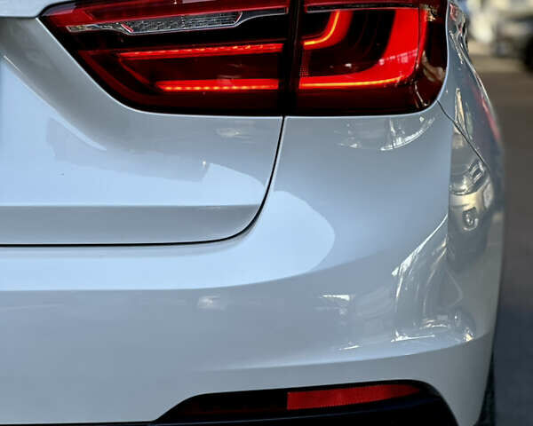 Білий БМВ Х6, об'ємом двигуна 2.99 л та пробігом 132 тис. км за 37800 $, фото 12 на Automoto.ua