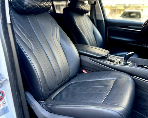 Білий БМВ Х6, об'ємом двигуна 2.99 л та пробігом 132 тис. км за 37800 $, фото 25 на Automoto.ua