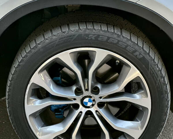 Білий БМВ Х6, об'ємом двигуна 2.99 л та пробігом 132 тис. км за 37800 $, фото 13 на Automoto.ua