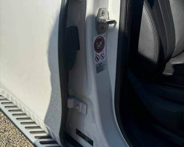 Белый БМВ Х6, объемом двигателя 2.99 л и пробегом 199 тыс. км за 35000 $, фото 12 на Automoto.ua