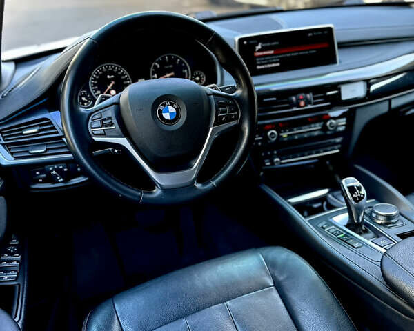 Білий БМВ Х6, об'ємом двигуна 2.99 л та пробігом 132 тис. км за 37800 $, фото 15 на Automoto.ua