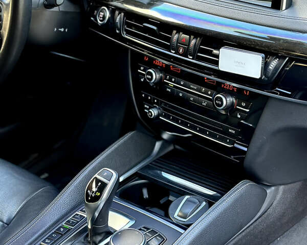 Білий БМВ Х6, об'ємом двигуна 2.99 л та пробігом 132 тис. км за 37800 $, фото 24 на Automoto.ua