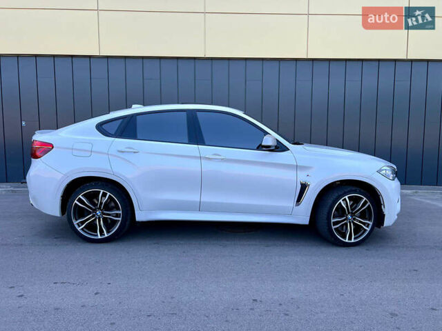 Білий БМВ Х6, об'ємом двигуна 2.99 л та пробігом 145 тис. км за 50000 $, фото 30 на Automoto.ua
