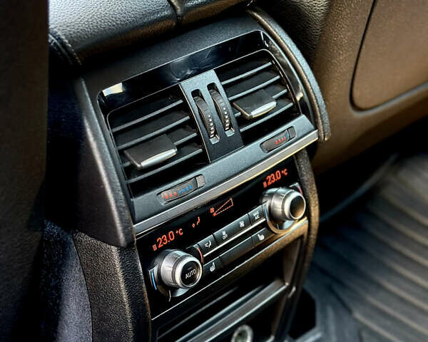 Білий БМВ Х6, об'ємом двигуна 2.99 л та пробігом 132 тис. км за 37800 $, фото 27 на Automoto.ua