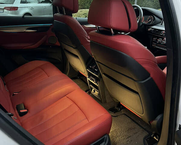 Белый БМВ Х6, объемом двигателя 2.98 л и пробегом 46 тыс. км за 35000 $, фото 12 на Automoto.ua