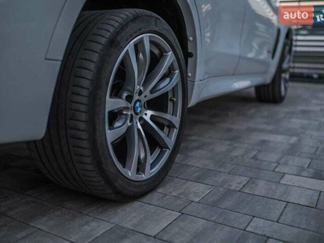 Белый БМВ Х6, объемом двигателя 3 л и пробегом 300 тыс. км за 33549 $, фото 7 на Automoto.ua