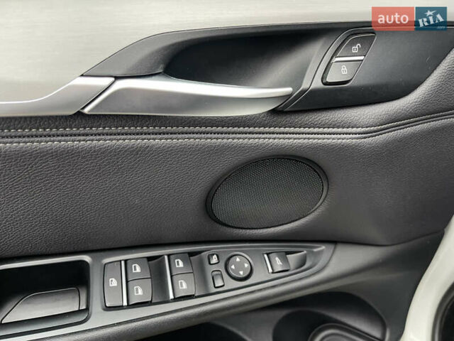 Білий БМВ Х6, об'ємом двигуна 2.99 л та пробігом 214 тис. км за 42000 $, фото 27 на Automoto.ua