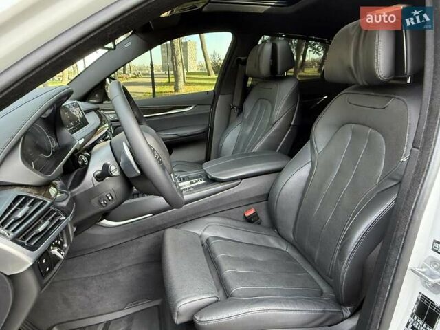 Белый БМВ Х6, объемом двигателя 2.99 л и пробегом 75 тыс. км за 43350 $, фото 44 на Automoto.ua