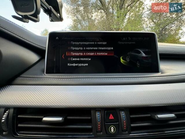 Белый БМВ Х6, объемом двигателя 3 л и пробегом 102 тыс. км за 51999 $, фото 13 на Automoto.ua